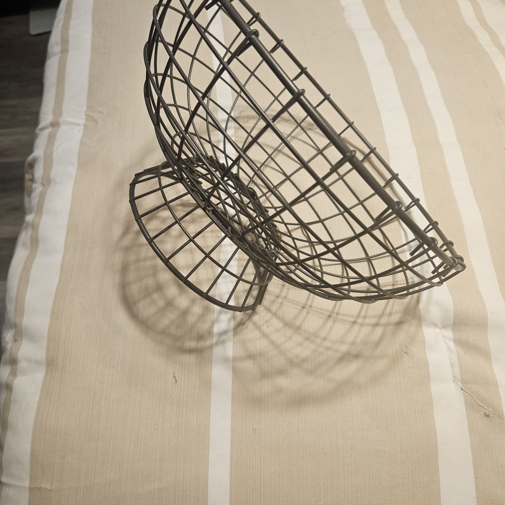 Modern Black Metal Wire Basket - Picture 2 of 5